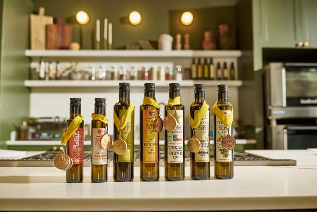 Peach Balsamic Vinegar - Gourmet Barrel Aged Infused Balsamic Vinegar - Great for Dressing Dipping Glazing - No Artificial Flavors or Added Sugar - Made in Texas (8.5 oz 2 Pack)