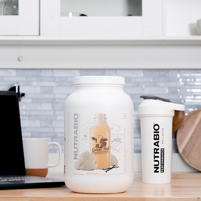 NutraBio Grass Fed Whey Isolate Protein Powder - 25G of Protein Per Scoop - Sugar Free Natural Lean Muscle Protein Supplement - Vanilla Bean- 2 Pounds 29 Servings.
