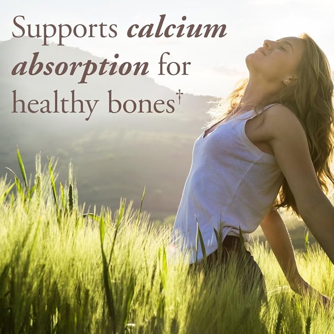 Garden of Life Organics B12 Vitamin - Whole Food B-12 for Metabolism and Energy &amp Vitamin D3 Liquid 1000 IU Per Spray