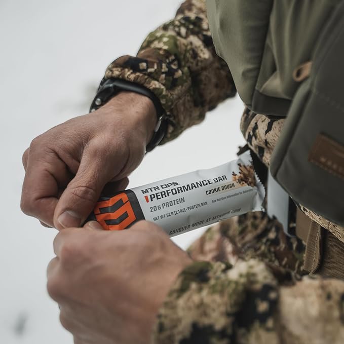 MTN OPS Protein Bars – High Protein Bar with 20g Whey Isolate &amp Collagen Low Sugar Gluten-Free Protein Snack Caramel Crunch 10 Bars